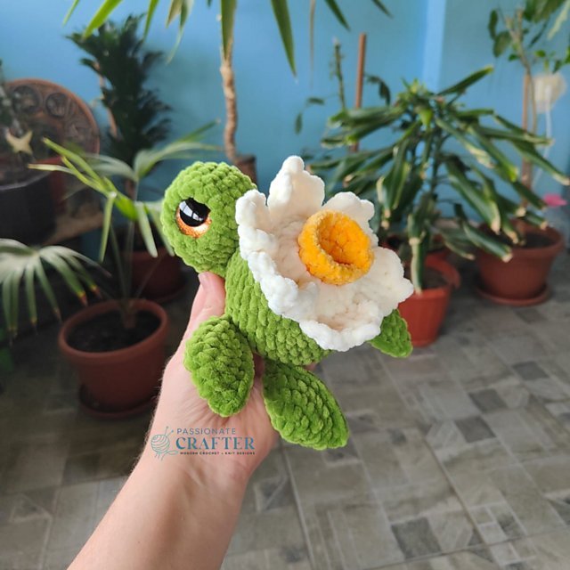 Free no-sew amigurumi crochet turtle patterns