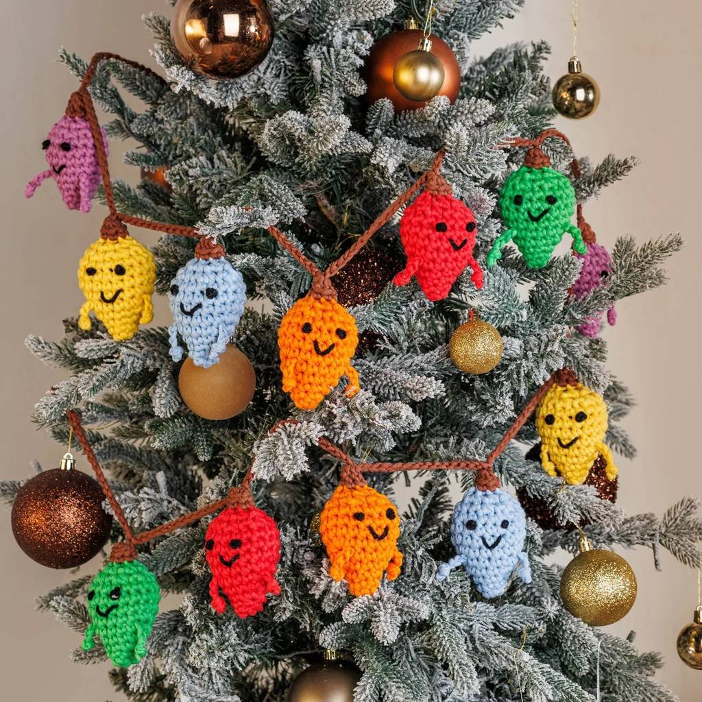 Free Crochet Christmas Garland Patterns