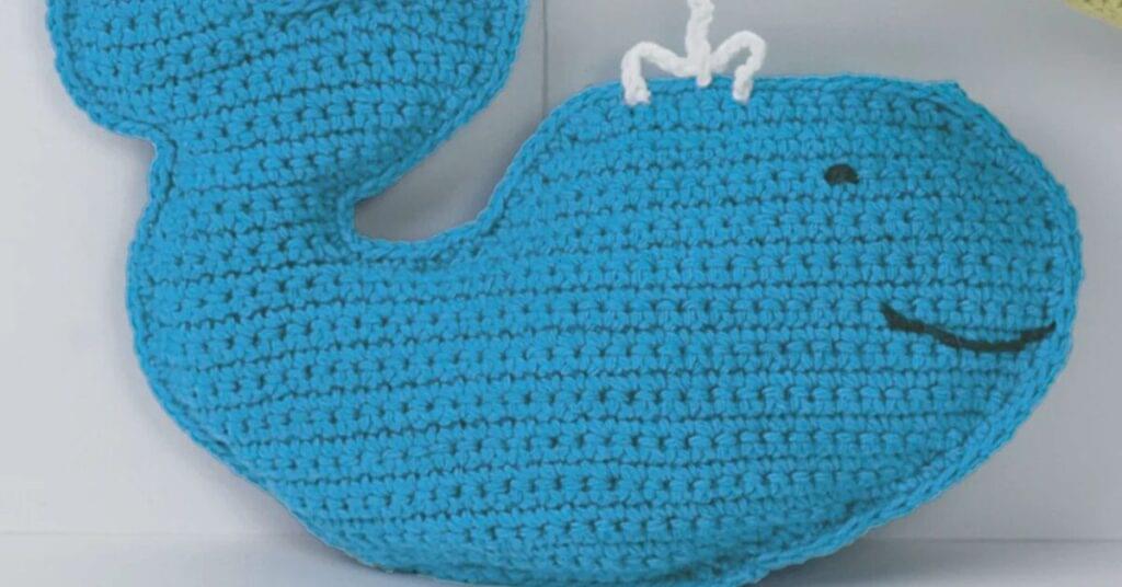Featured image free crochet whale pattern